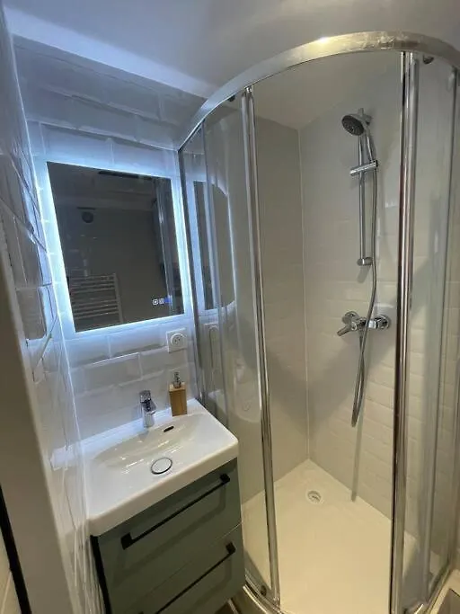 Center Paris Apartment